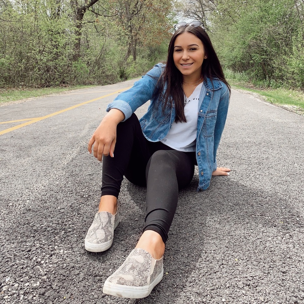 Meet your Posher, Gabriela